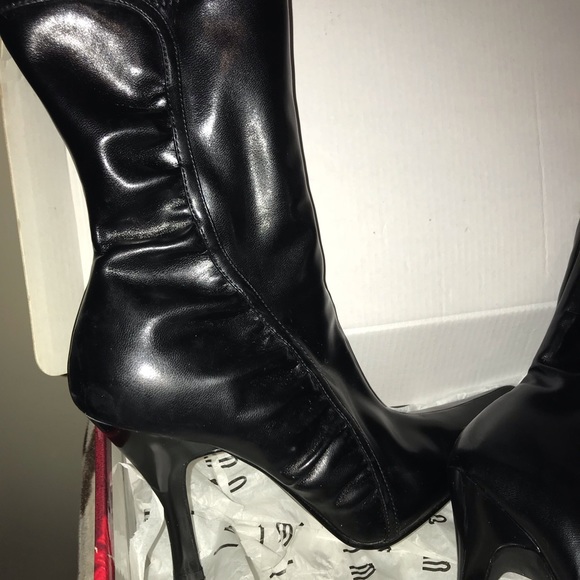 Black faux leather heel boots - Picture 3 of 8